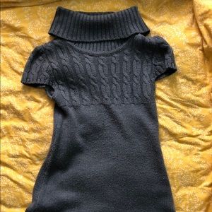 Gray turtleneck knit tunic